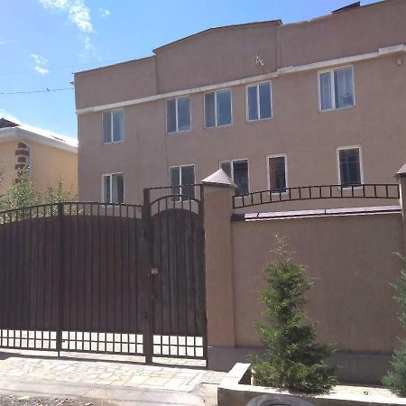 Saima Guest House Osh Exterior photo