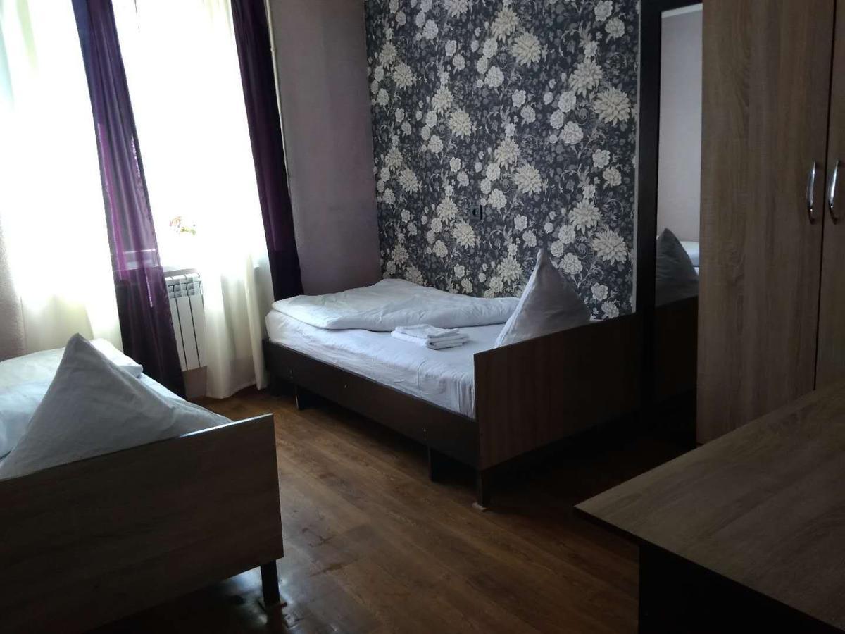 Saima Guest House Osh Exterior photo