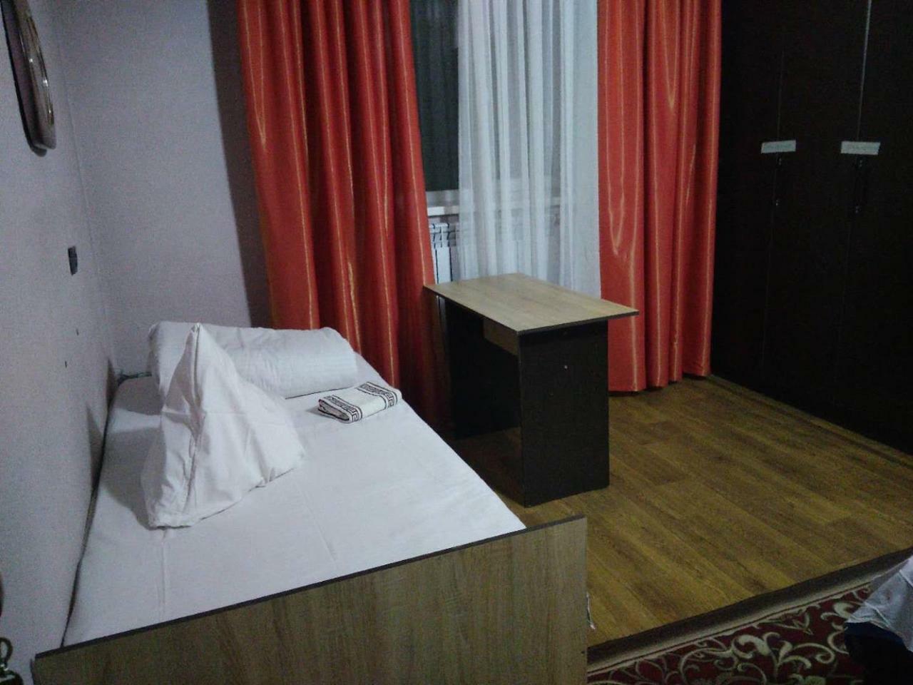 Saima Guest House Osh Exterior photo