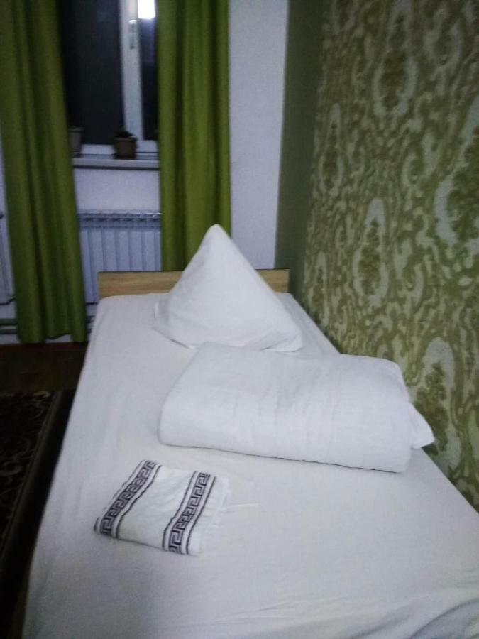 Saima Guest House Osh Exterior photo